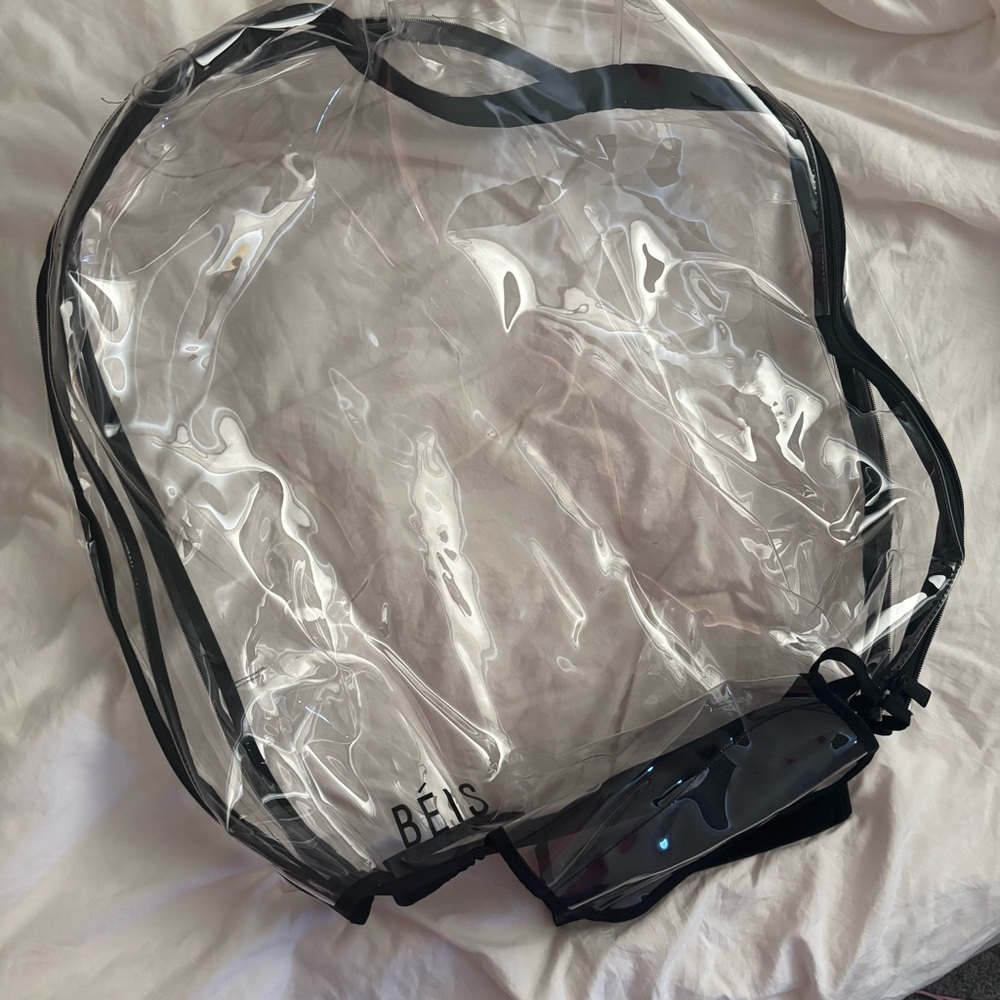 BÉIS medium clear luggage cover. EUC